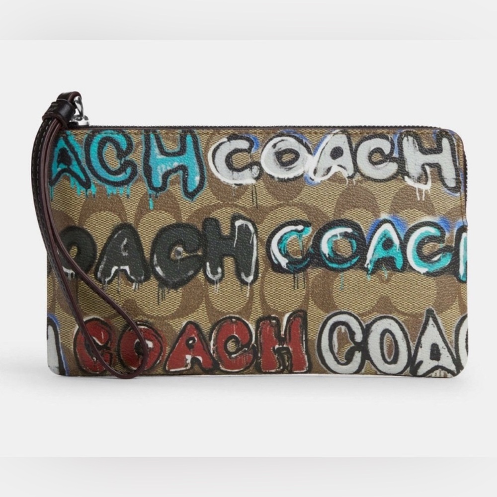 NWOT  CM673 Coach X Mint + Serf Large Corner Zip Wristlet In Signature Canvas
